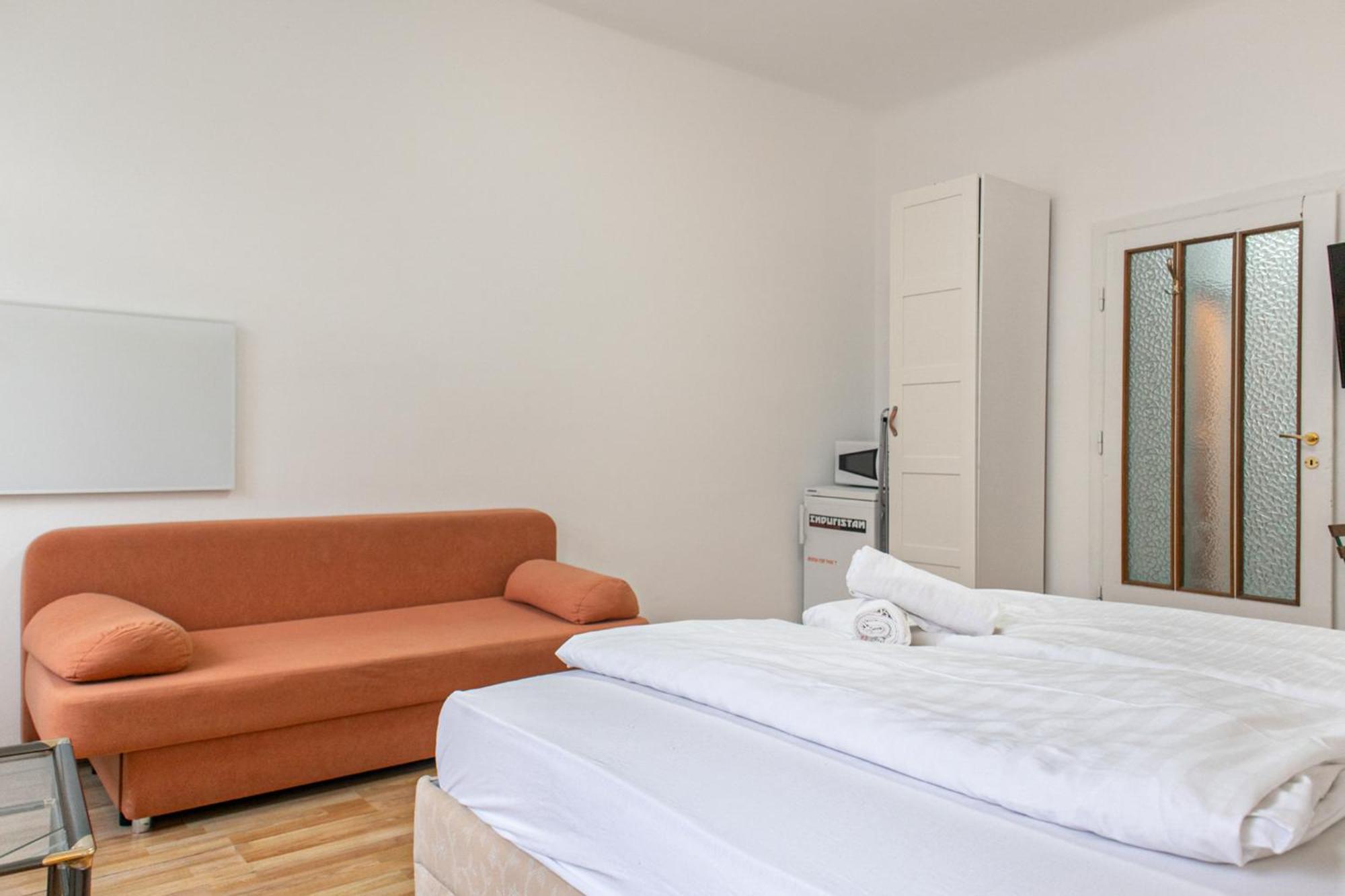 Budget City Stay - Near Wiener Stadthalle Ideal For Longstays Dış mekan fotoğraf