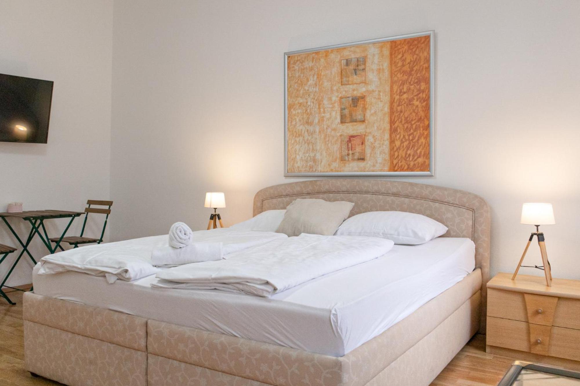 Budget City Stay - Near Wiener Stadthalle Ideal For Longstays Dış mekan fotoğraf