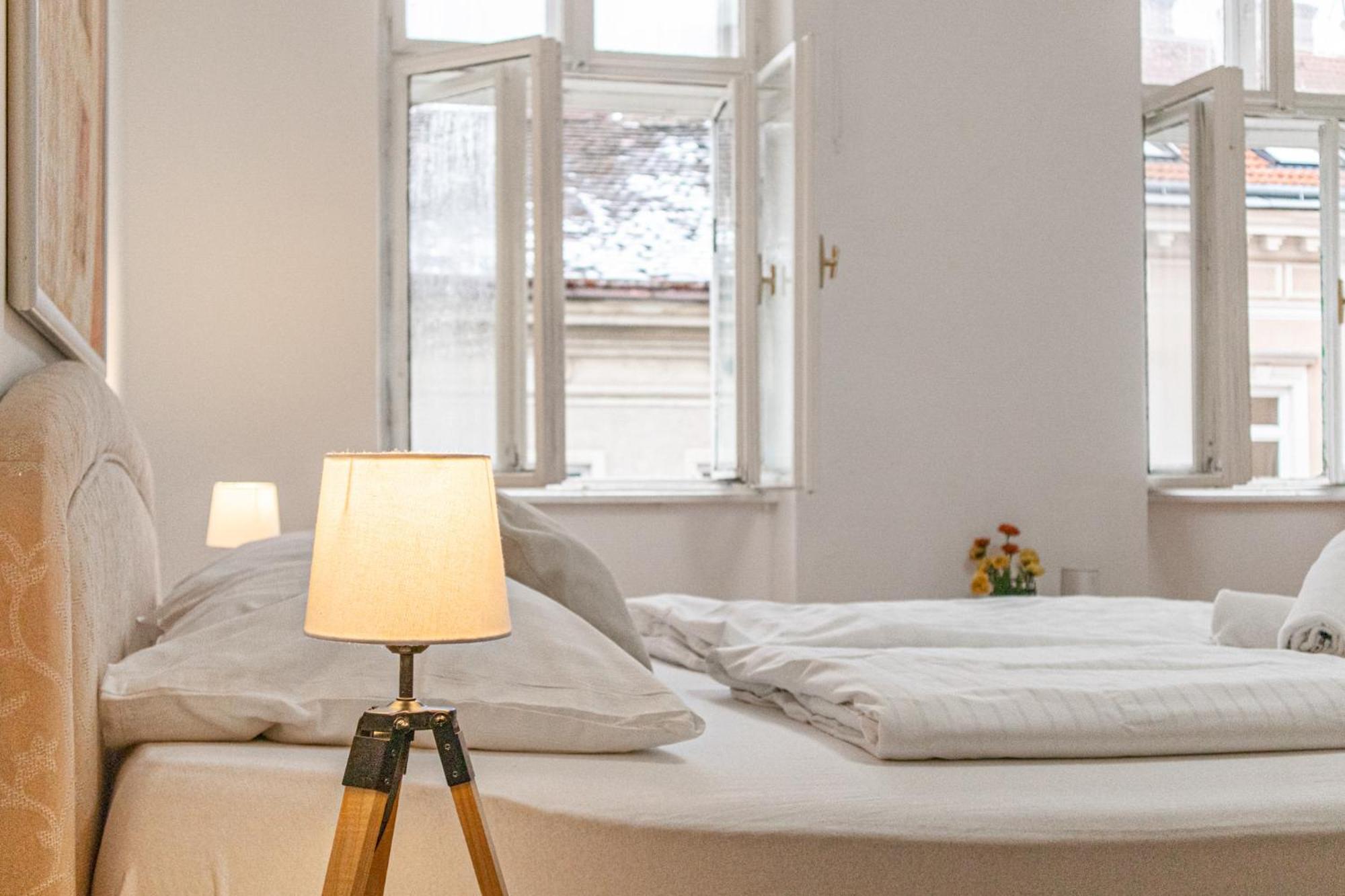 Budget City Stay - Near Wiener Stadthalle Ideal For Longstays Dış mekan fotoğraf